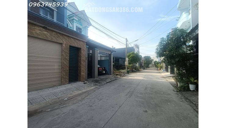 Bán Nhà 3 Tầng Mới, 100m2 (5 X 20m) Thổ Cư, An Phú Thuận An, Sổ Riêng Đã Hoàn Công, Giá 5 Tỷ